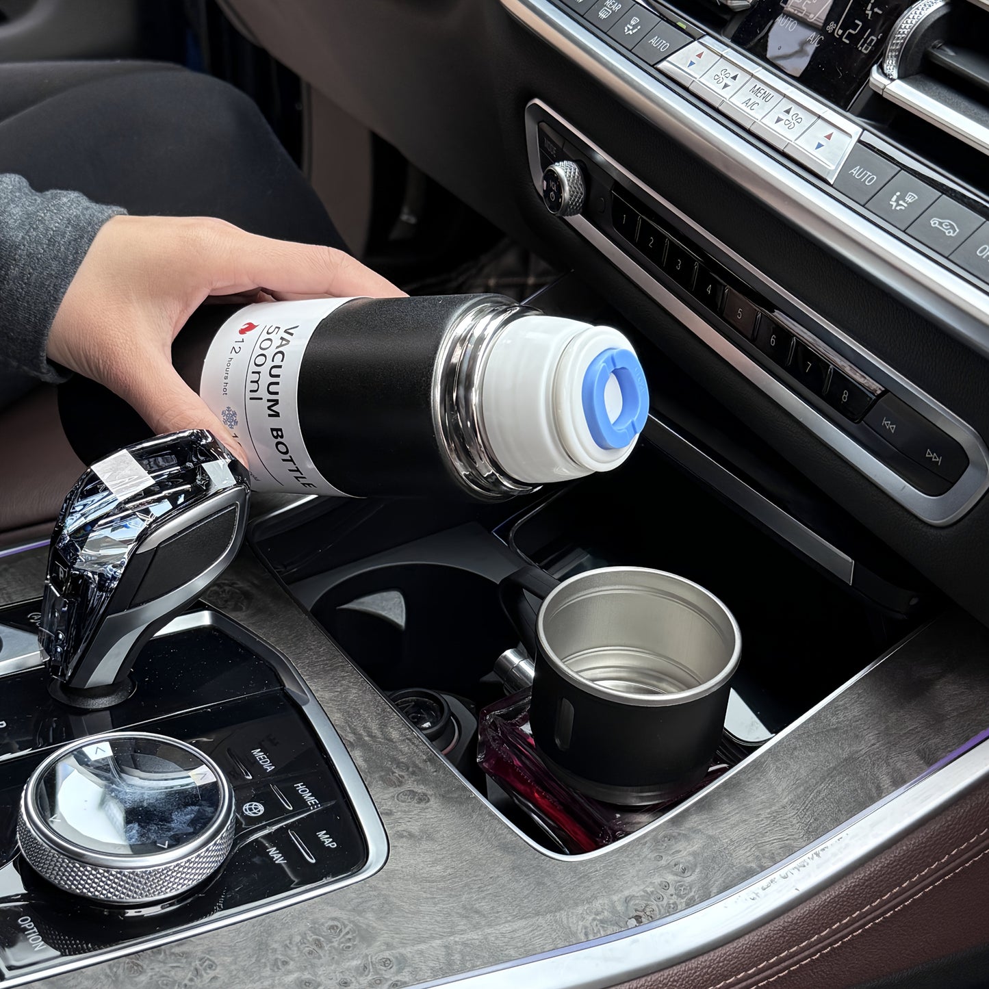 Altijd Warm of Fris – Thermosfles met Beker voor Elk Moment