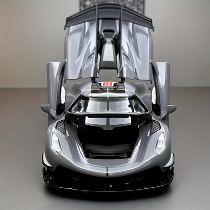 Sportauto schaalmodel 1:22 – grijs met gouden accenten voor verzamelaars en interieurdecoratie