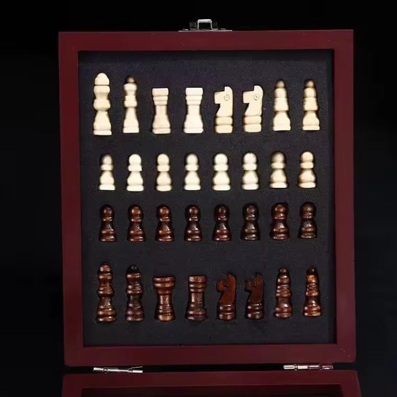 ChessCork Luxe Flessenopener Set – Houten Schaakdoos met Accessoires voor Wijnliefhebbers